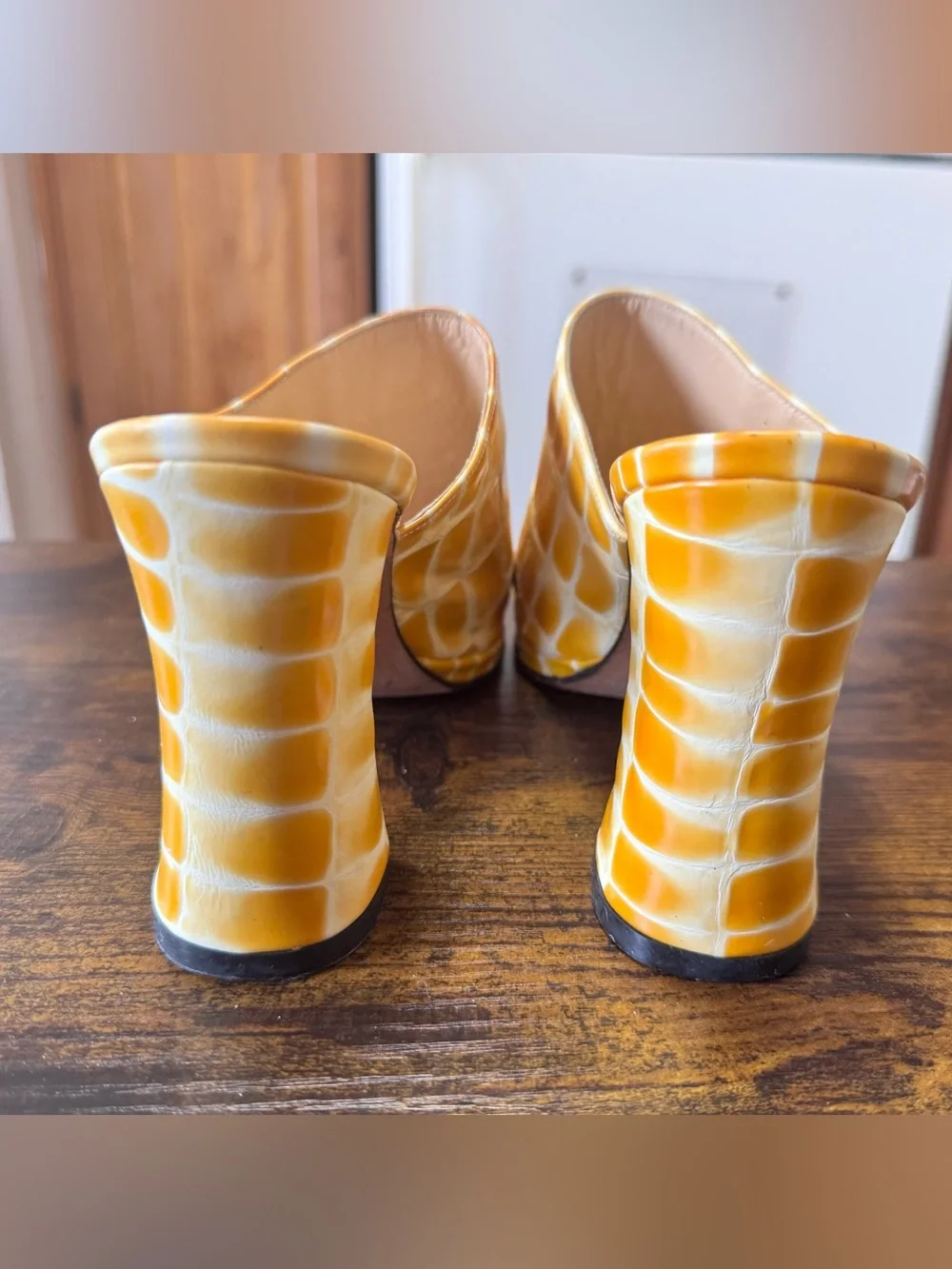 Via Spiga Italy Yellow Croc Embossed Leather Mules Chunky Block Heel Sandals 7 - Picture 8 of 12
